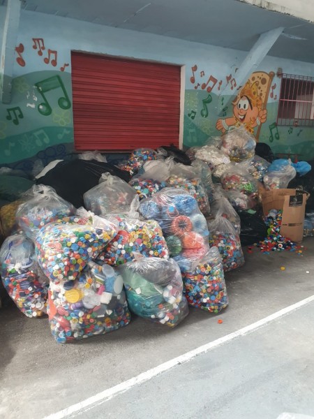 621df2f8-f3b8-4374-b119-d838eb31bec7