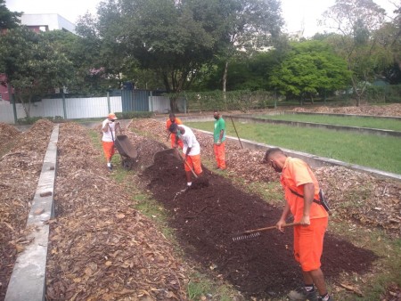 3f56c21d-2fc9-4fc4-a28f-639c1440f3ff